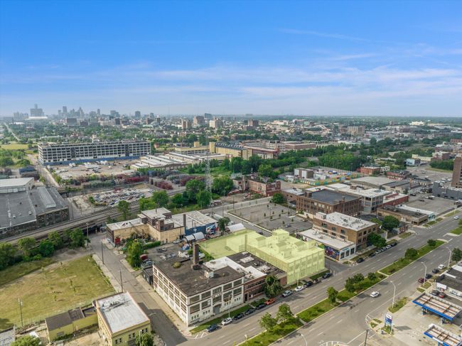 APT-4 - 2843 E Grand Blvd, Condo with 2 bedrooms, 2 bathrooms and null parking in Detroit MI | Image 27