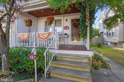 317 N Llanwellyn Ave, GLENOLDEN, PA, 19036-1327 | Card Image