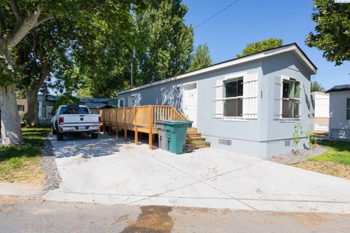 59 Log Ln, Richland, WA, 99354-1743 | Card Image