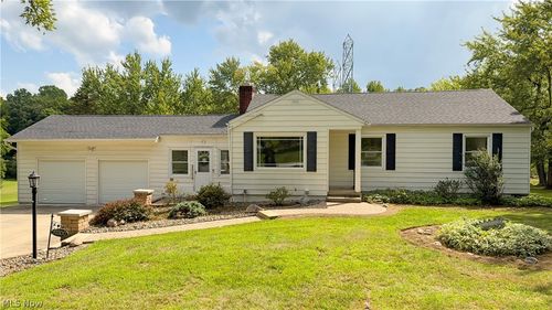 17300 Spanghurst Dr, Walton Hills, OH, 44146-4305 | Card Image