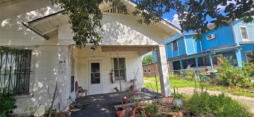 1104 Maltby St, Houston, TX, 77011-2622 | Card Image