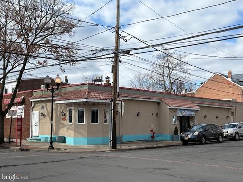 762 Roebling Ave, Trenton, NJ, 08611-1022 | Card Image