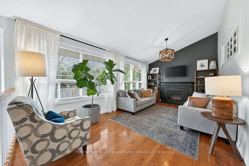 14 Teal Dr, Guelph, ON, N1C1G3 | Card Image