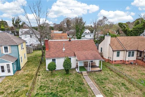 945 17th St, Newport News, VA, 23607-5807 | Card Image