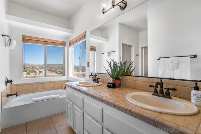 57388 Manzanita Dr, House other with 3 bedrooms, 3 bathrooms and 11 parking in Yucca Valley CA | Image 21