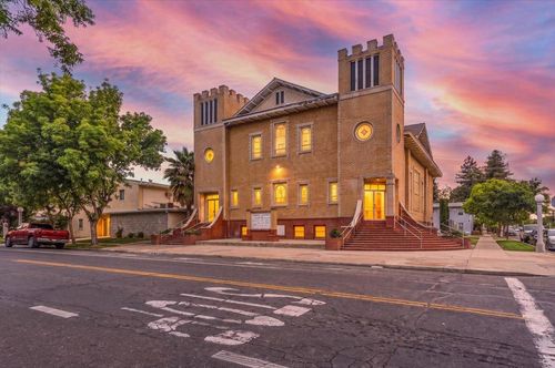 345 E Elm St, Lodi, CA, 95240-2307 | Card Image