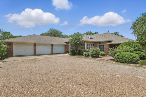 114 Iriquois Dr, Lake Kiowa, TX, 76240-9408 | Card Image