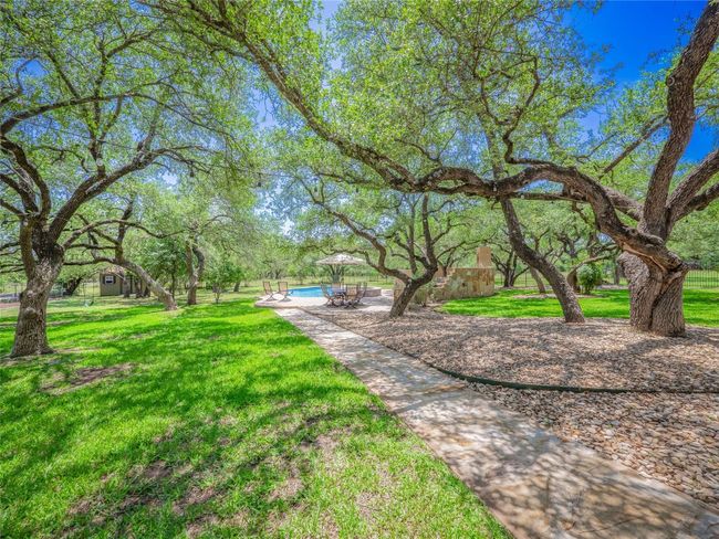 104 E Rustle Cv, House other with 4 bedrooms, 4 bathrooms and 3 parking in Georgetown TX | Image 31