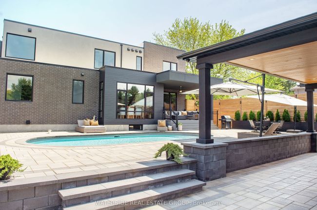 381 7 Th Rd E, House other with 4 bedrooms, 5 bathrooms and 35 parking in Stoney Creek ON | Image 30