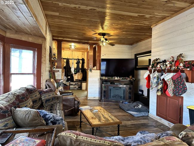 303 Rutledge St, House other with 3 bedrooms, 2 bathrooms and null parking in Fossil OR | Image 8