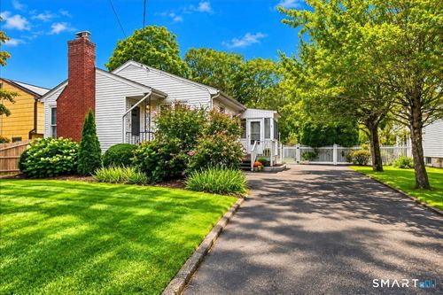 2 Benstone St, Stamford, CT, 06905-3514 | Card Image