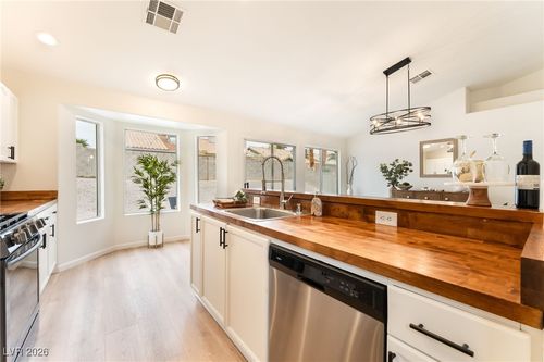 7716 Silver Mallard Ave, Las Vegas, NV, 89131-4704 | Card Image