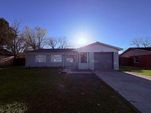 1803 Delmar Dr, Garland, TX, 75040-8424 | Card Image