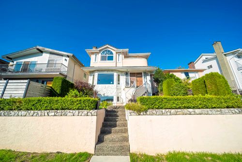 125 Warwick Ave N, Burnaby, BC, V5B1K8 | Card Image