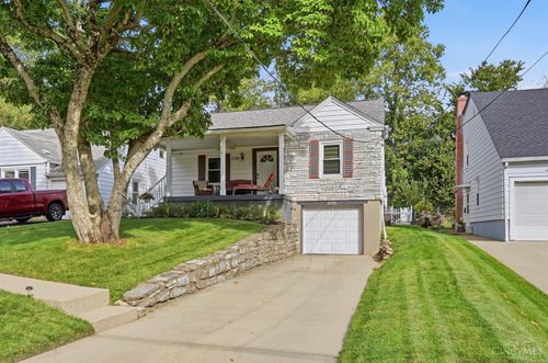 6796 Warder Dr, Cincinnati, OH, 45224-1742 | Card Image