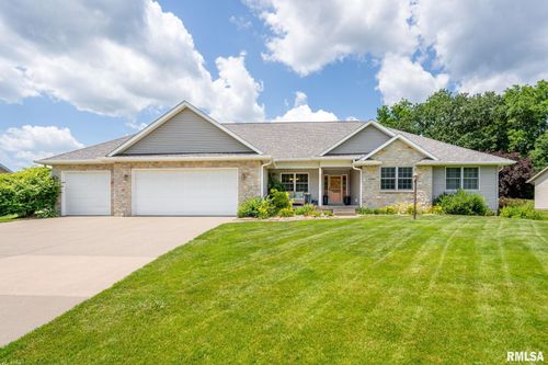 10984 150th St, Davenport, IA, 52804-9150 | Card Image