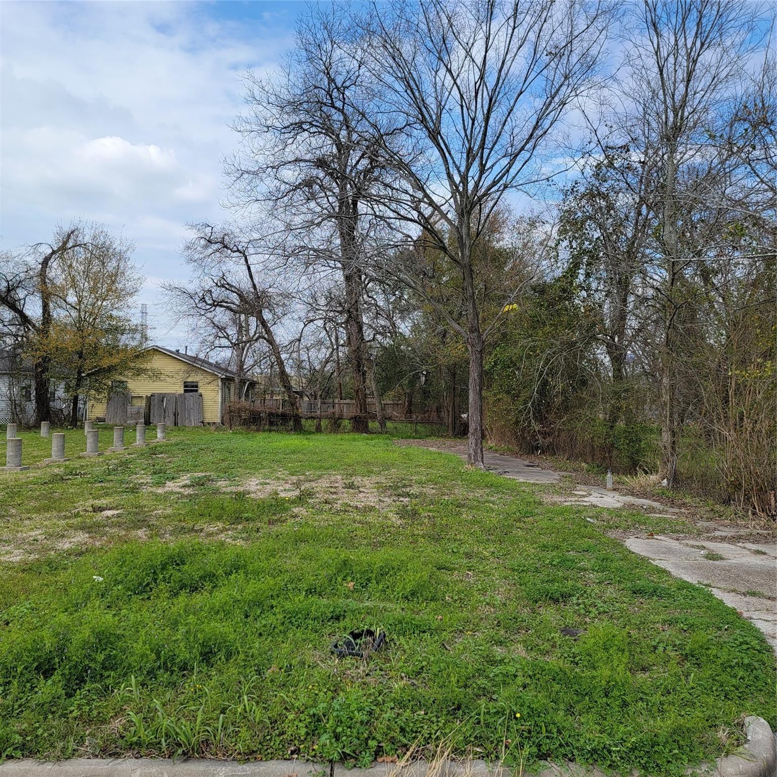 Land in Houston 3