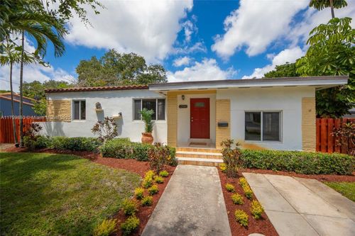 12000 Ne 11th Ct, Biscayne Park, FL, 33161-6428 | Card Image