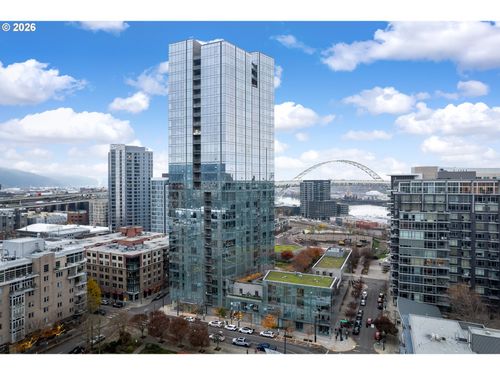 1075 Nw Northrup St, Portland, OR, 97209-3682 | Card Image