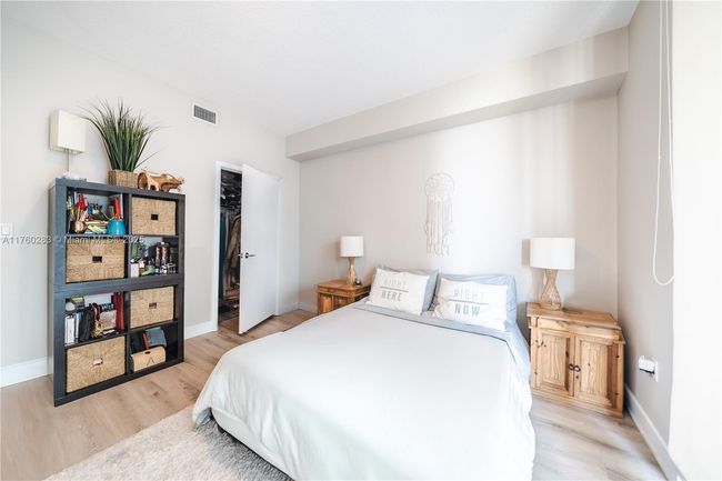 1115-N - 1111 Sw 1 St Ave, Condo with 1 bedrooms, 1 bathrooms and null parking in Miami FL | Image 17