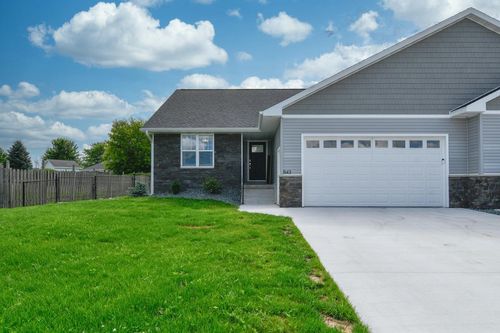 843 Red Hawk Drive, Pulaski, WI, 54162 | Card Image