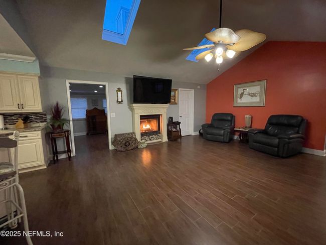 4727 Wassail Dr, House other with 3 bedrooms, 2 bathrooms and null parking in JACKSONVILLE FL | Image 12