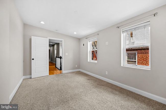 1717 Bank St, Townhouse with 3 bedrooms, 4 bathrooms and null parking in BALTIMORE MD | Image 13
