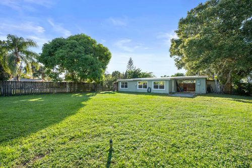 1875 45th Ave, Vero Beach, FL, 32966-2319 | Card Image