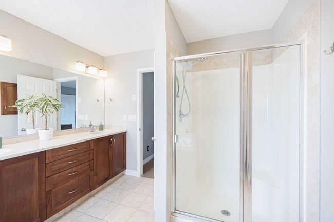 104 Prestwick Manor Se, Home with 4 bedrooms, 3 bathrooms and 8 parking in Calgary AB | Image 30
