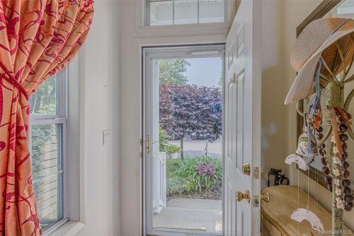 10 Cranberry Cir, Medford, NY, 11763-1569 | Card Image
