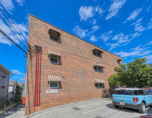 101-1211 Highland Ave, Knoxville, TN, 37916-1565 | Card Image
