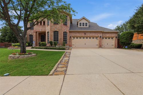 2455 Whispering Breeze Dr, Grand Prairie, TX, 75050-8324 | Card Image