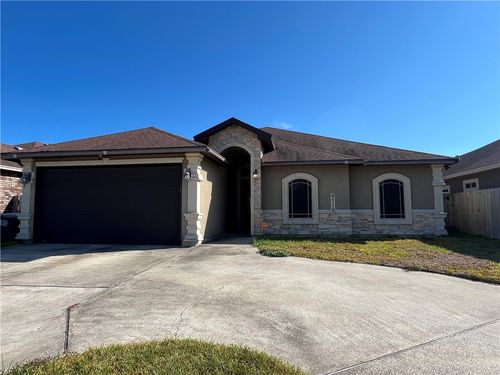 6713 Old Square Dr, Corpus Christi, TX, 78414-5513 | Card Image