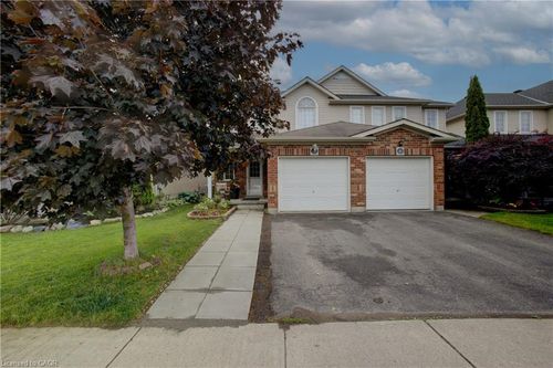 37 Edwards St, Guelph, ON, N1E0B8 | Card Image