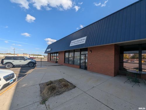 2970 Court St, Pekin, IL, 61554-6229 | Card Image