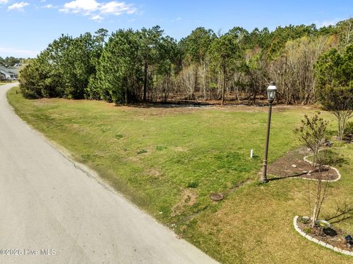 207 Everett Park Trl, Holly Ridge, NC, 28445-2301 | Card Image