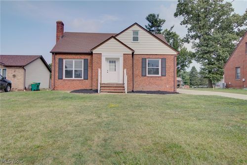6969 Broadview Rd, Seven Hills, OH, 44131-4002 | Card Image