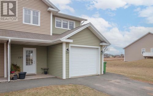 127 Heron Dr, Stratford, PE, C1B0L5 | Card Image