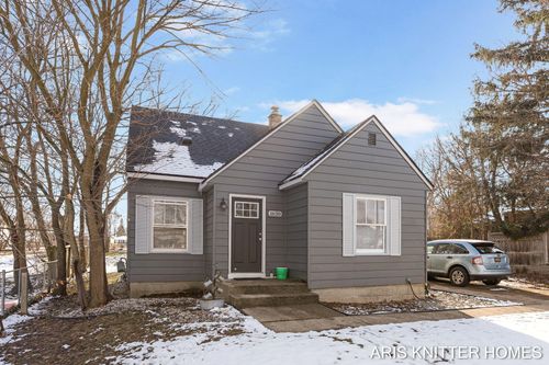 1638 32nd St, Wyoming, MI, 49519-3305 | Card Image