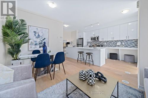 42-30 Curlew Drive, Toronto (Parkwoods-Donalda), ON, M3A0A8 | Card Image