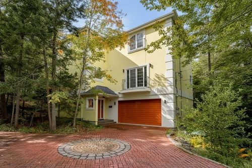 12 Falcon Pl, Halifax, NS, B3M3R4 | Card Image