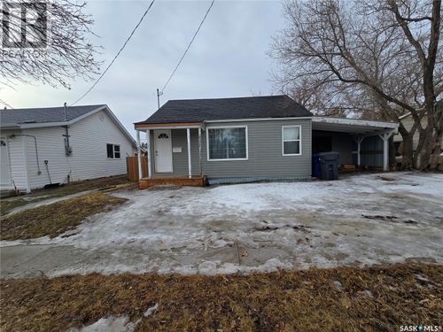 336 2nd Ave Se, Weyburn, SK, S4H1X1 | Card Image