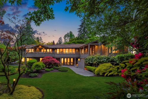 2420 82nd Ave Ne, Medina, WA, 98039-1510 | Card Image