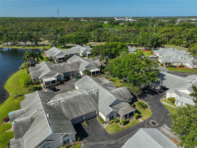 1140 - 1140 Golfview Woods Dr, Condo with 2 bedrooms, 2 bathrooms and null parking in SUN CITY CENTER FL | Image 11