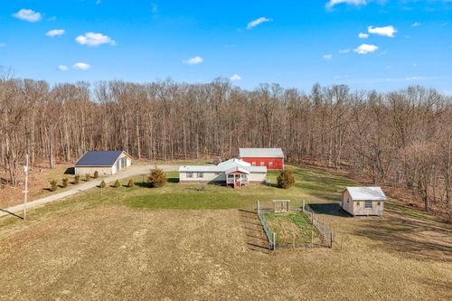 2722 Woodsview Dr, Hillsdale, MI, 49242-9021 | Card Image