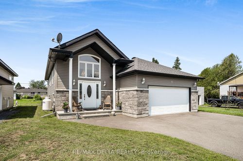 5 Lamoureux St, Saint Isidore, ON, K0C2B0 | Card Image