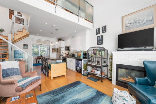 5-3993 Chatham St, Richmond, BC, V7E2Z6 | Card Image