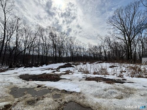 40 Running Brook Dr, Waterbury, CT, 06704-1256 | Card Image