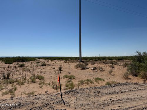 17510 Western Rodeo Rd, Clint, TX, 79836 | Card Image
