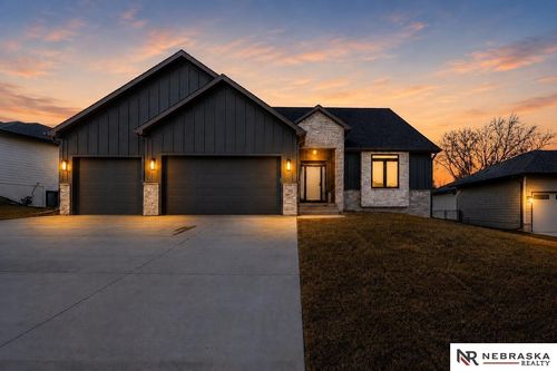 1031 S 88th St, Lincoln, NE, 68520-1519 | Card Image
